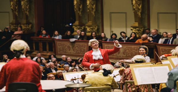 Opera Arias, Symphonies and Concertos - Mozart / Walzer & Marsch - Strauss J. I & II